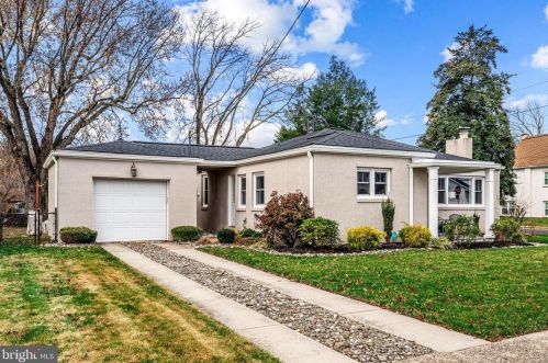 217 Colonial Ave, West Deptford, NJ 08096-1007