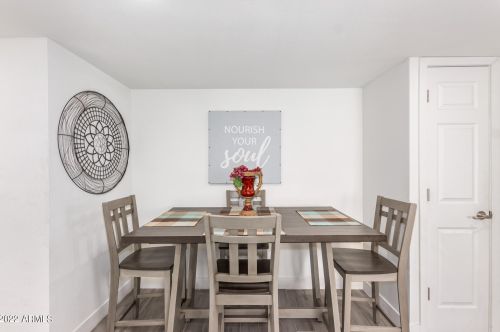 4731 Belleview St, Phoenix AZ  85008-5606 exterior