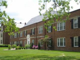 15500 Van Aken Blvd, Cleveland OH  44120-5390 exterior