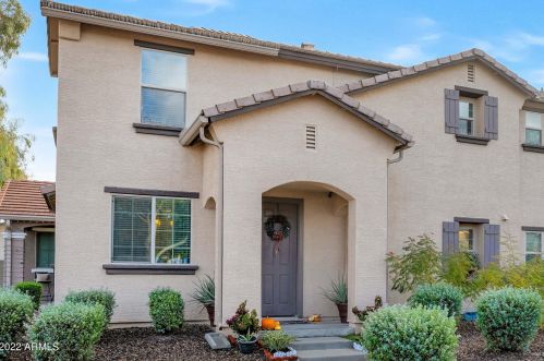 2567 73rd Dr, Phoenix, AZ 85035-3257