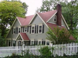 77 Larchmont Ave, Newton, MA 02468-2032