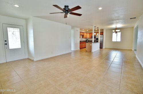 19215 29 Pl, Phoenix AZ 85008-2818 exterior