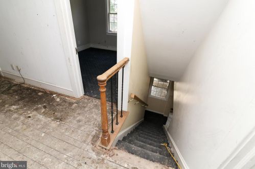 665 Broad St, West Deptford NJ 08096-1055 exterior