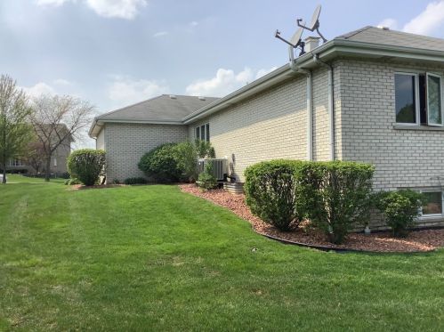 1365 Overton Dr, Lemont IL 60439-8544 exterior