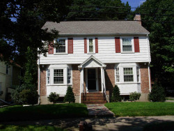 185 Woodcliff Rd, Newton, MA 02461-1838