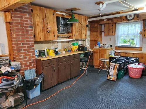 589 Vernon St, East Bridgewater MA 02324-2238 exterior