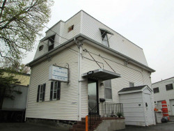 958 Watertown St, Newton, MA 02465-2124