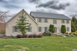 1219 Redwood Hills Cir, Carlisle PA  17015-9735 exterior