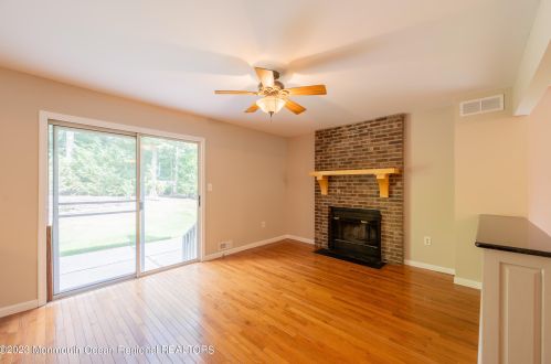 20 Bittersweet Dr, Jackson Twp NJ 08527-4922 exterior