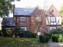 16 Overlook Park, Newton, MA 02459-1344