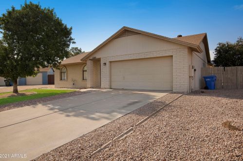 3834 Carol Ann Way, Phoenix, AZ 85032-4057