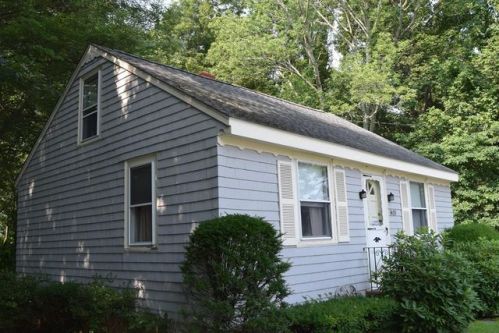 1435 Grand Army Hwy, Fall River, MA 02726-1214