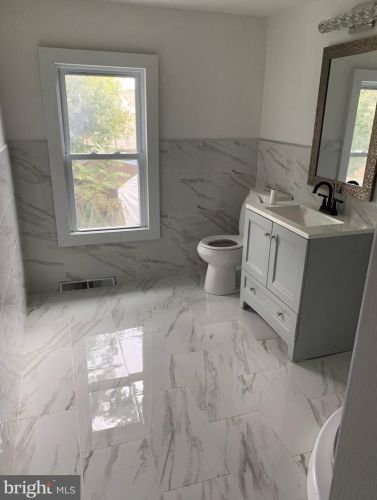 262 Barber Ave, West Deptford NJ  08096-2613 exterior