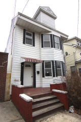 30 Columbus Ave, Belleville NJ  07109-2019 exterior