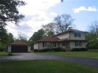 7522 Liberty Rd, Cleveland, OH 44139-5608