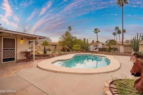 414 Behrend Dr, Phoenix AZ 85050-3992 exterior