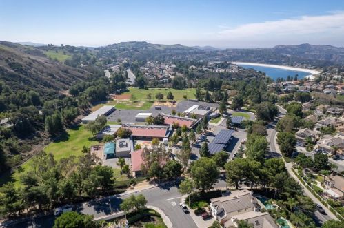 8035 Treeview Ct, Anaheim CA 92808-1553 exterior