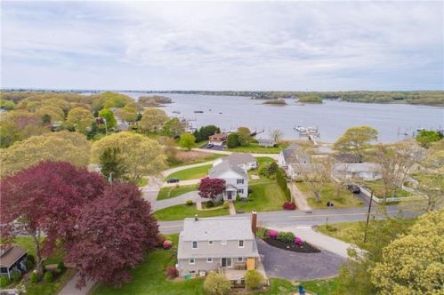 35 Harbour Island Rd, South Kingstown, RI 02882-4312