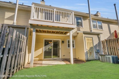 39 Colonial Ct, Jackson Twp NJ 08527-2264 exterior