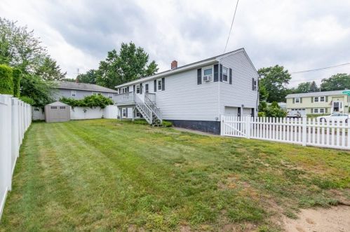 22 Glenwood Dr, Lawrence MA 01843-3001 exterior