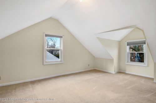 58 Maple Ave, Little Silver NJ 07739-1121 exterior