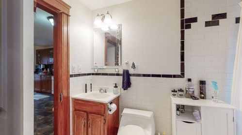 25 Circuit Ave, Worcester MA 01603-2159 exterior