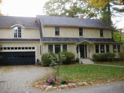 165 Elgin St, Newton, MA 02459-2301