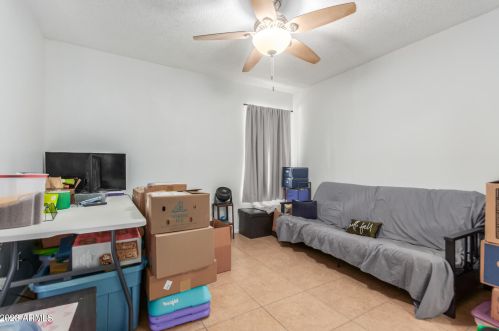 7002 42nd St, Phoenix AZ 85032-2205 exterior