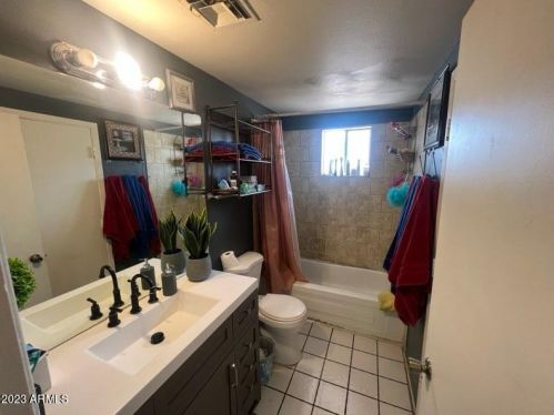 1832 38 Dr, Phoenix AZ 85053-3733 exterior