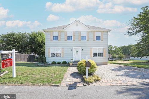 32 Clifford Ave, West Deptford, NJ 08093-1663