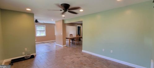 1859 Manhassett Ave, West Deptford NJ 08096-4307 exterior