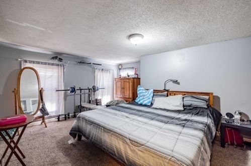 89 Mechanic St, Montgomery MA 01085-3073 exterior