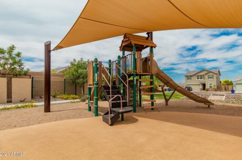 2316 Beautiful Ln, Phoenix AZ 85042-7116 exterior