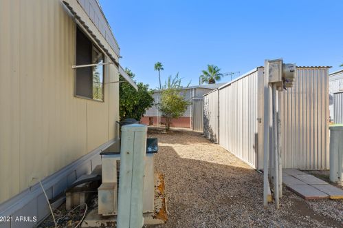 19225 Cave Creek Rd, Phoenix AZ 85024-2403 exterior