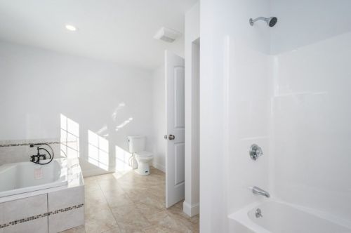 711 Salisbury St, Worcester MA 01609-1122 exterior