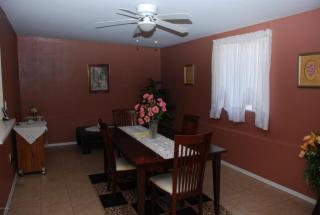 2307 Sunnyside Dr, Phoenix, AZ 85028-1719