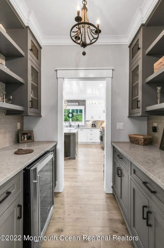 61 Winding Way, Little Silver NJ 07739-1720 exterior