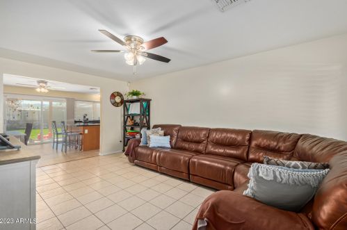 4115 Alta Vista Rd, Phoenix AZ 85041-4916 exterior