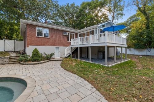 23 Colonial Rd, Hingham MA 02043-3639 exterior