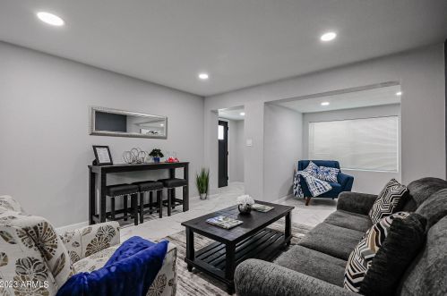 519 El Camino Dr, Phoenix AZ 85051-4627 exterior