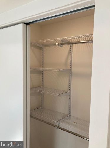 1925 6th St, Philadelphia, PA 19122-2100