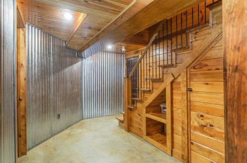 550 Hart St, Dighton MA  02715-1407 exterior