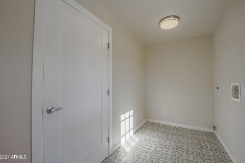 501 El Camino Dr, Phoenix AZ 85051-4627 exterior