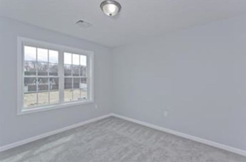 110 Lockhouse Rd, Montgomery MA 01085-1234 exterior