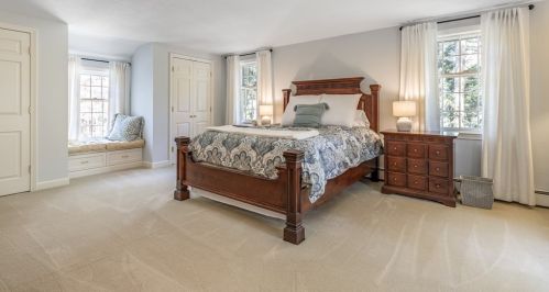 30 Surrey Ln, Topsfield MA 01983-1318 exterior