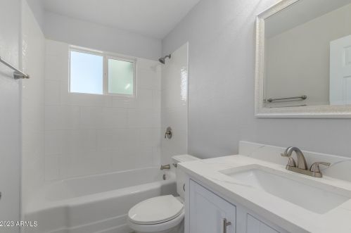 1728 32nd Pl, Phoenix AZ  85008-3856 exterior