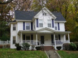 401 Lowell Ave, Newton, MA 02460-2148