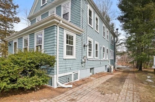 67 Dothan St, Arlington, MA 02474-1342