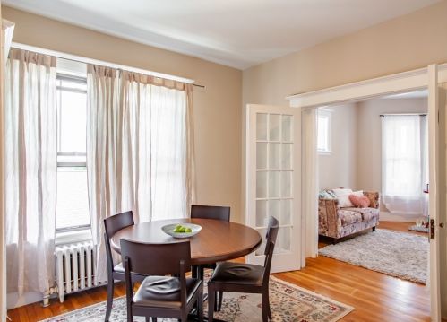 33 Glendale Ave, Everett MA 02149-4102 exterior