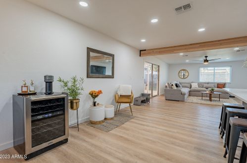 3320 Claire Dr, Phoenix AZ 85032-4933 exterior